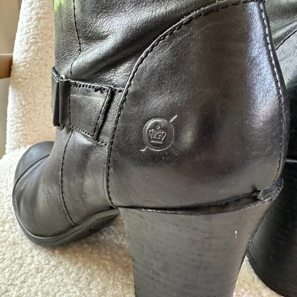 BORN black high-back flared heel ankle boots | 8.5-9 | leather 3" heel - Picture 9 of 13